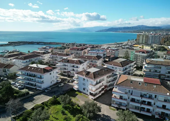 アパート Situation House