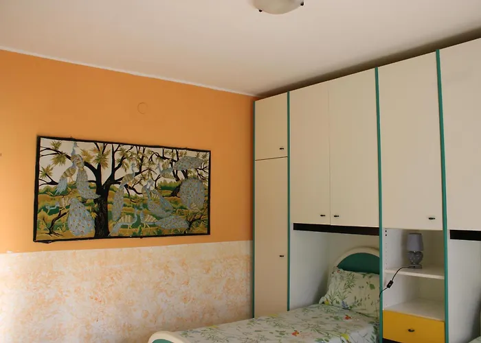 アパート Situation House