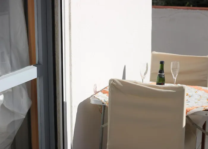 Situation House 公寓 *